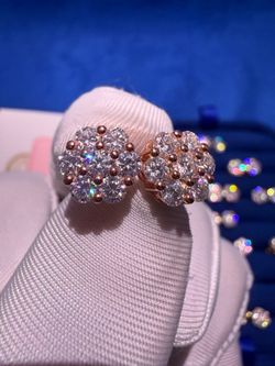 Vvs1 9MM clover earrings pass Diamond tester certified