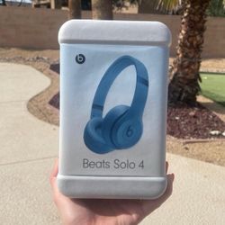 Beats Solo 4 