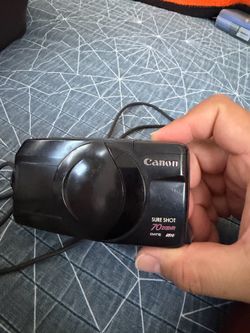 Canon Sure Shot 70 Zoom Date 35mm Film Camera