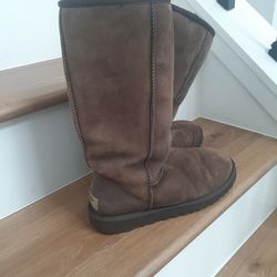 Ugg Medium size Boots 