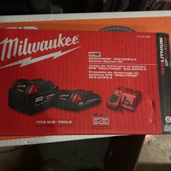 Milwaukee M18 Battery’s 5.0 2.0 And Charger