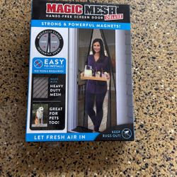 Magic Mesh Hands Free Screen Door
