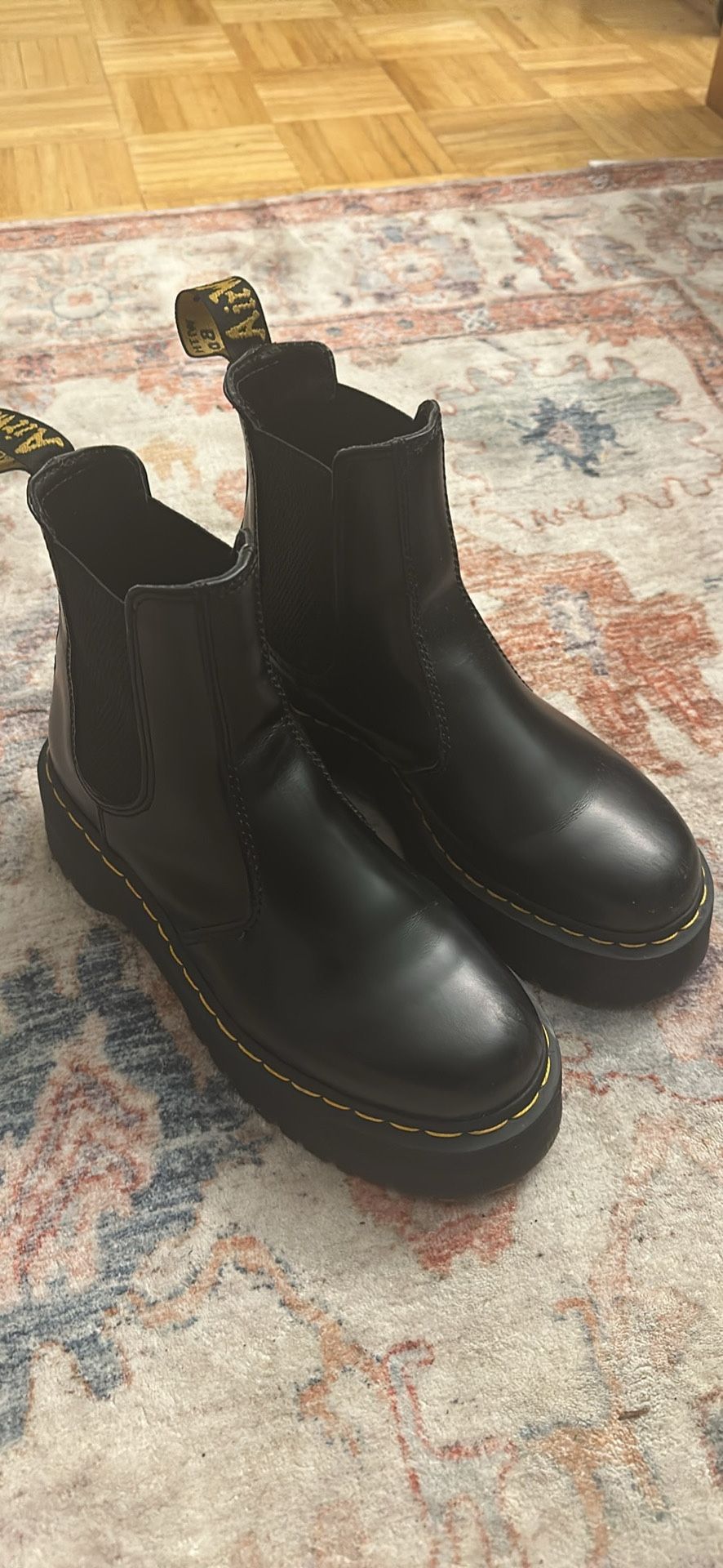 W9 Doc Marten Platform Chelsea Boots
