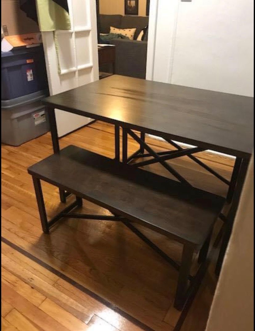 Dining table set for 4 (can deliver)