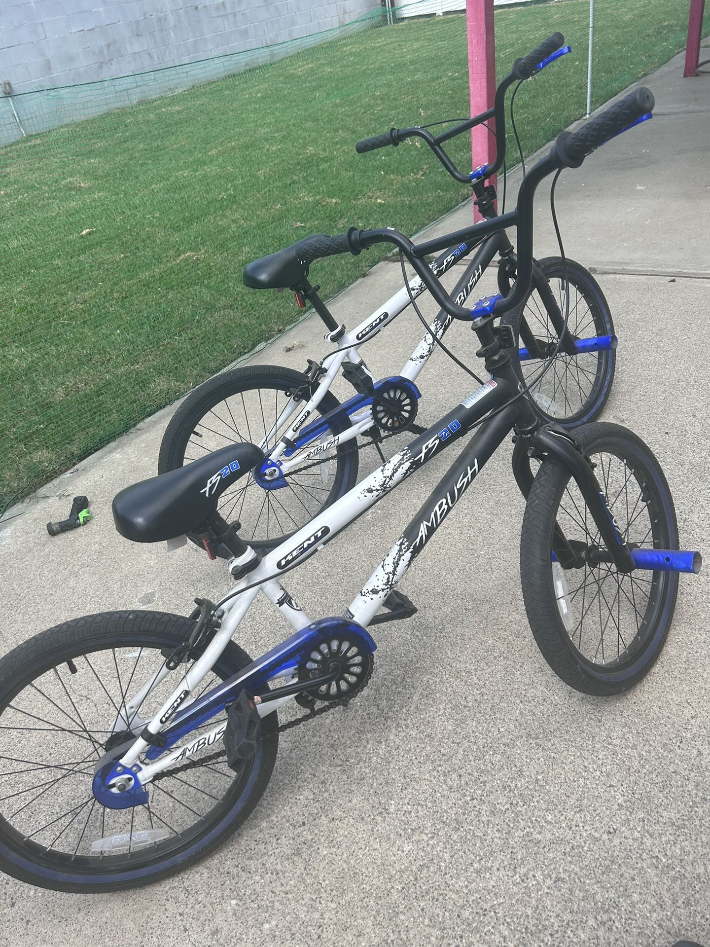 20” Kent Ambush Bicycle Blue And Black