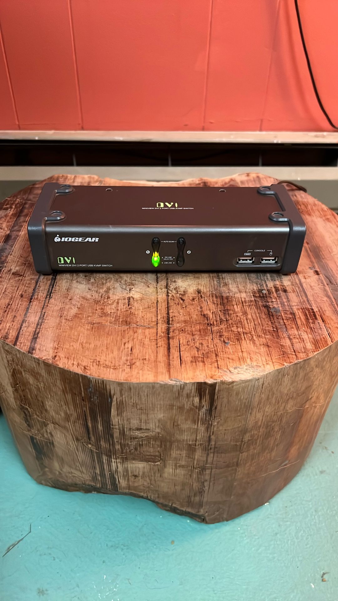 Iogear 2 Port DVI “Miniview” USB KVMP Switch