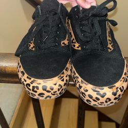 Black leopard print Vans Women 7.5