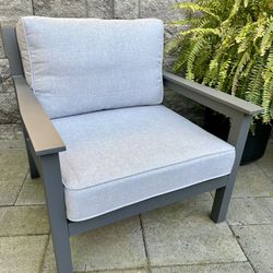 Set 2 {BRAND NEW} Outdoor Weather Resistant Club Chairs 
