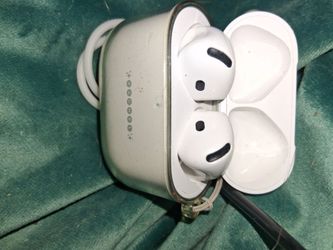 Air pods Pro 3 with case