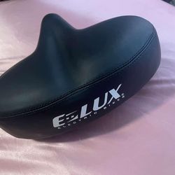 Brand new bike seat $15