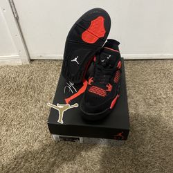 JORDAN 4 RETRO RED THUNDER DS GS Sz 5.5Y 408452-016 IN HAND From Footaction  for Sale in Largo, MD - OfferUp