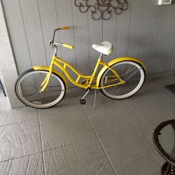 Schwinn (girls bike)  24"