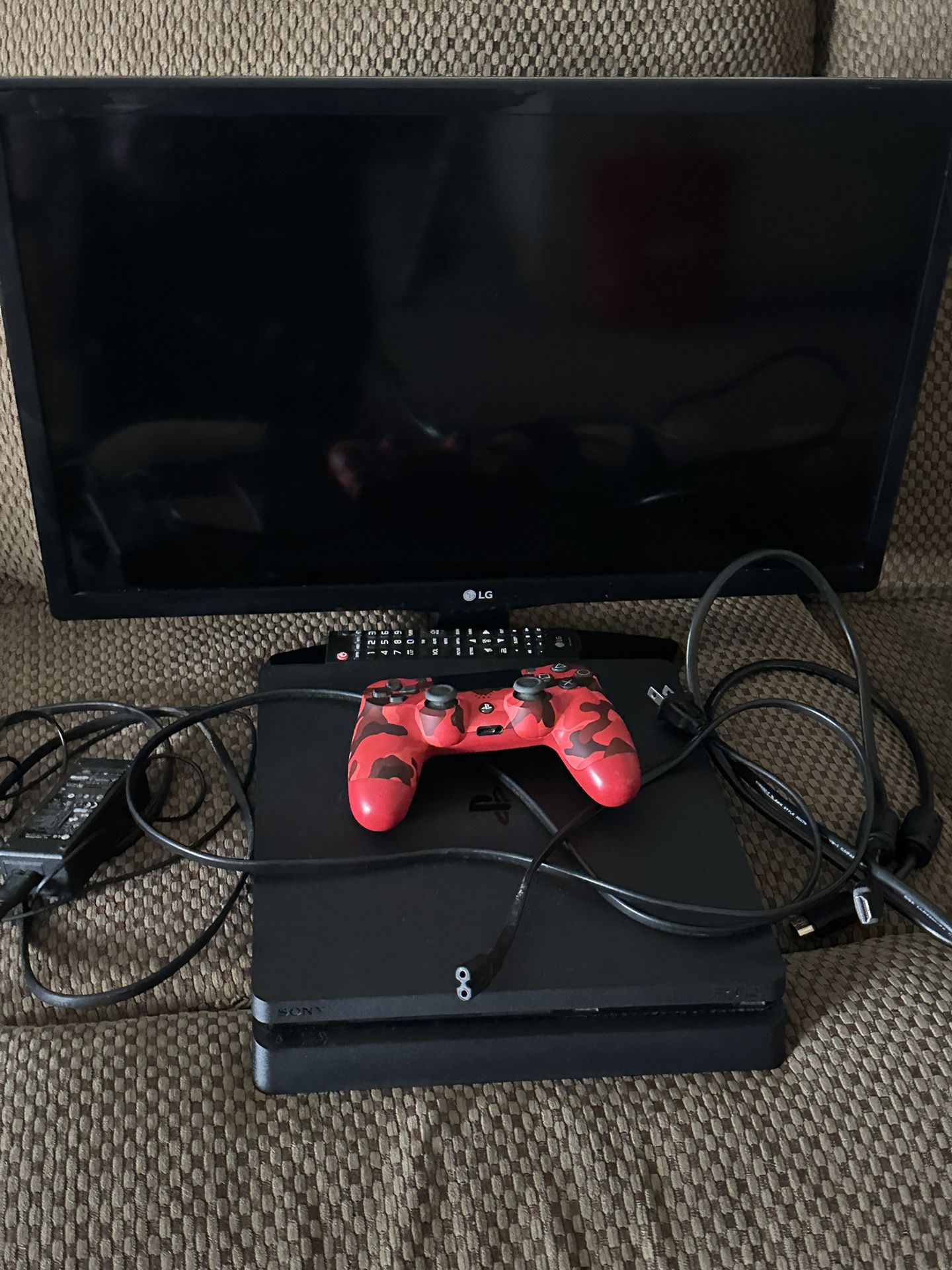 Sony PlayStation 4 And LG Tv 