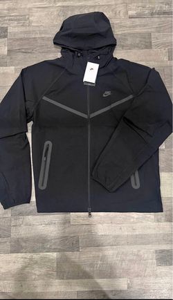 Black Nike tech