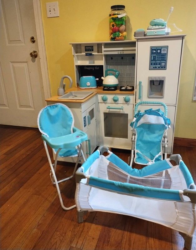 Play kitchen and doll Set
