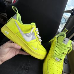 Nike Air Force 1 Utility Volt 2 