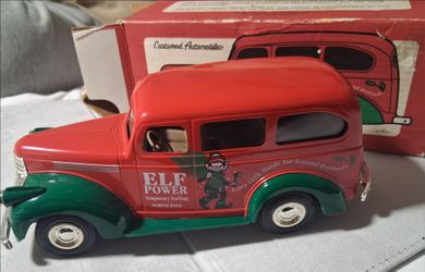 1946 Chevy suburban die-cast metal vehicle