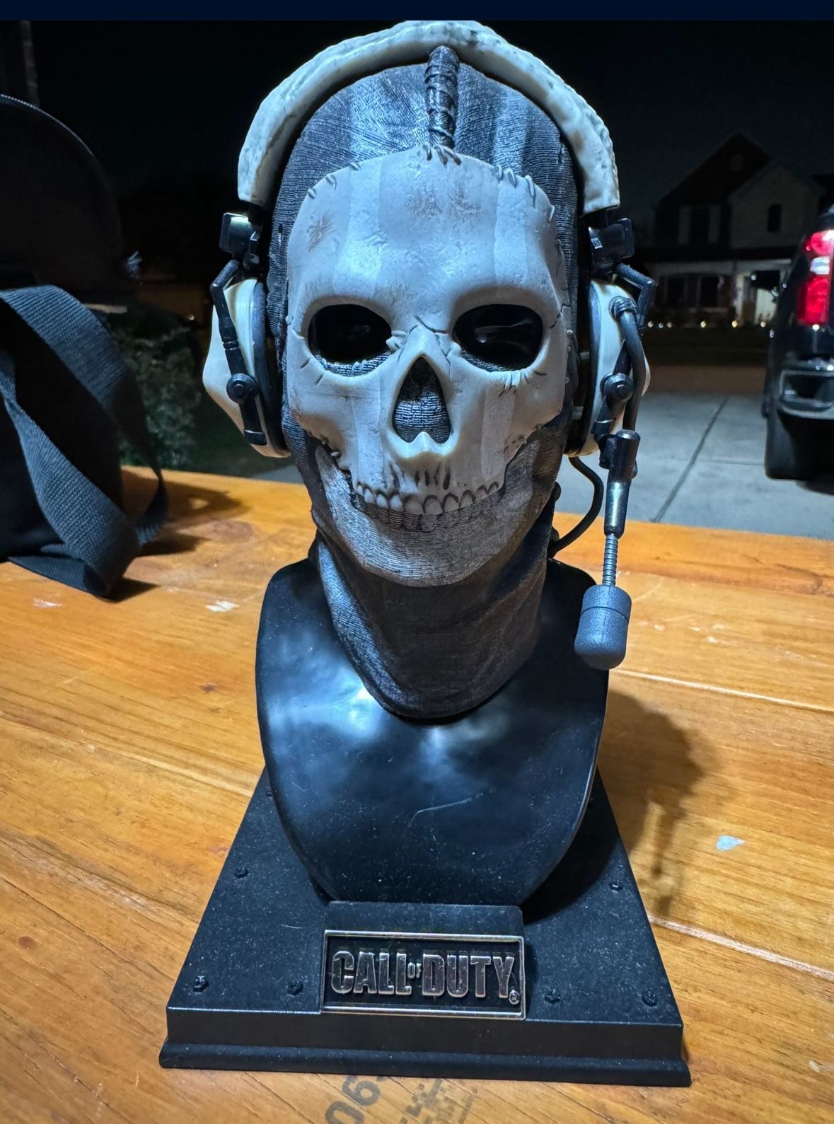 Call of duty ghost stand statue