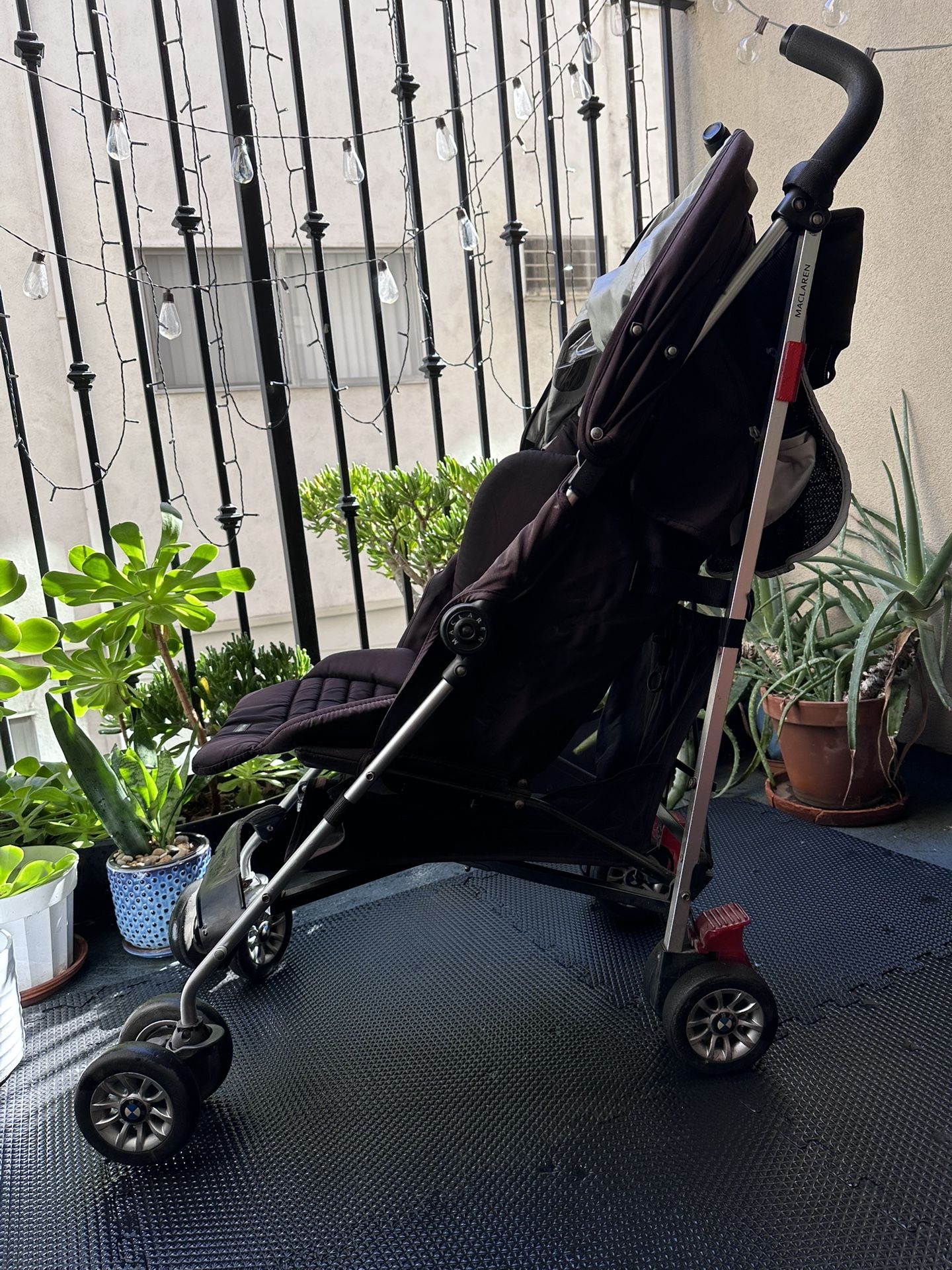 Kids Stroller (BMW/Maclaren)