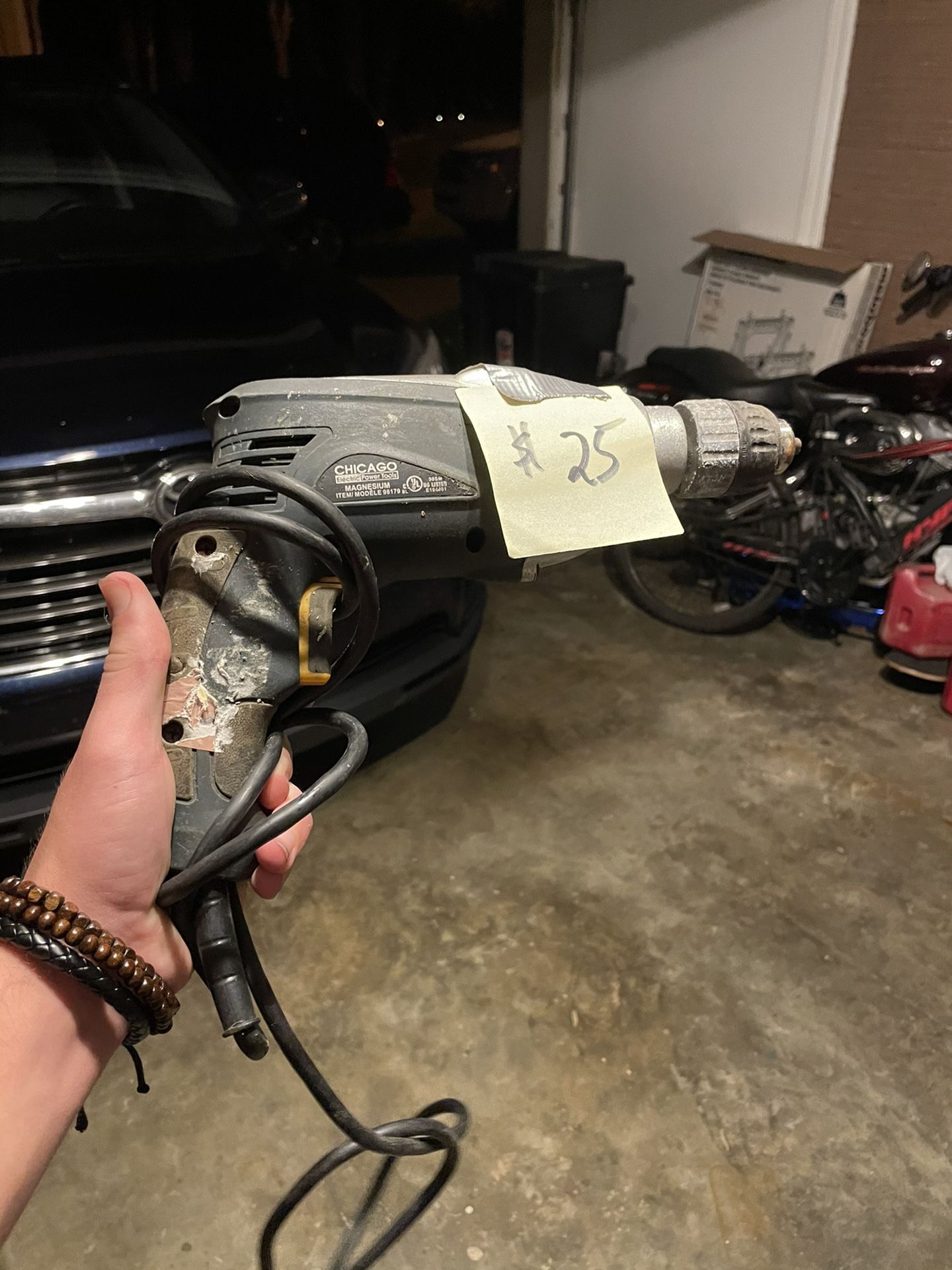 Chicago Electric 3/8 keyless chuck electric drill 