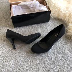 Women’s Black High Heel Pumps - Size 8 