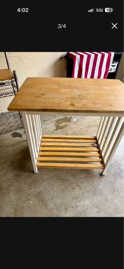 Kitchen bakers rack
