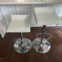 Bar Stool / Bar Chair – Excellent Condition