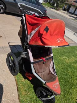 BOB Revolution Jogging Stroller