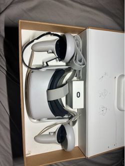 Meta Quest 2 128GB VR Headset Complete in Box w/ Controllers & Charger
