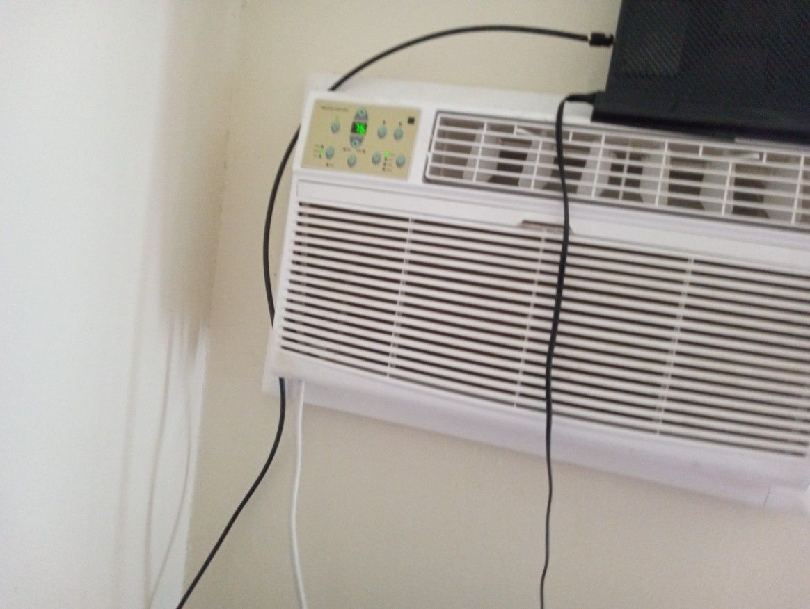 In-wall Air Conditioner