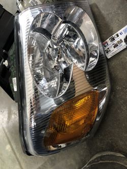 2002 - 2009 envoy RH headlight