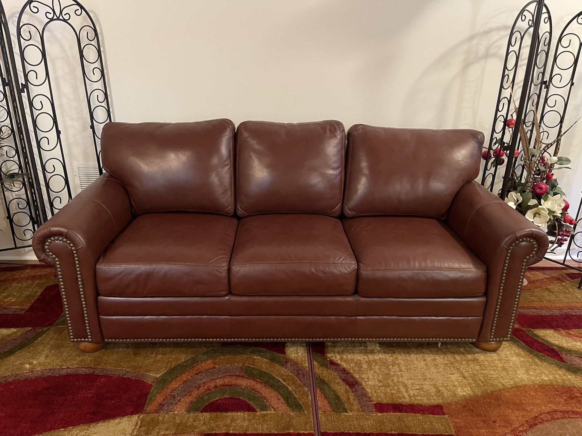 Leather Sleeper Chesterfield Sofa 36Hx82Wx36D, Full Mattress 