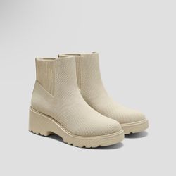 Vivaia Round-Toe Platform Chunky Wedge Boots (Everly)BRAND NEW 