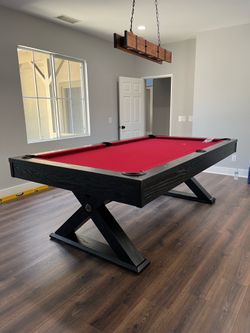 Pool table American made 8ft