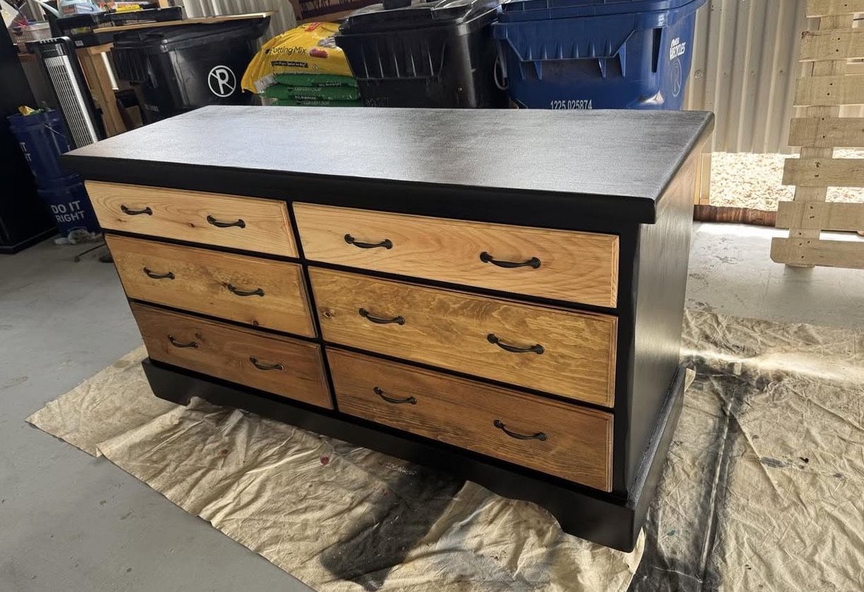 Oak Dresser and Chest of Drawers 