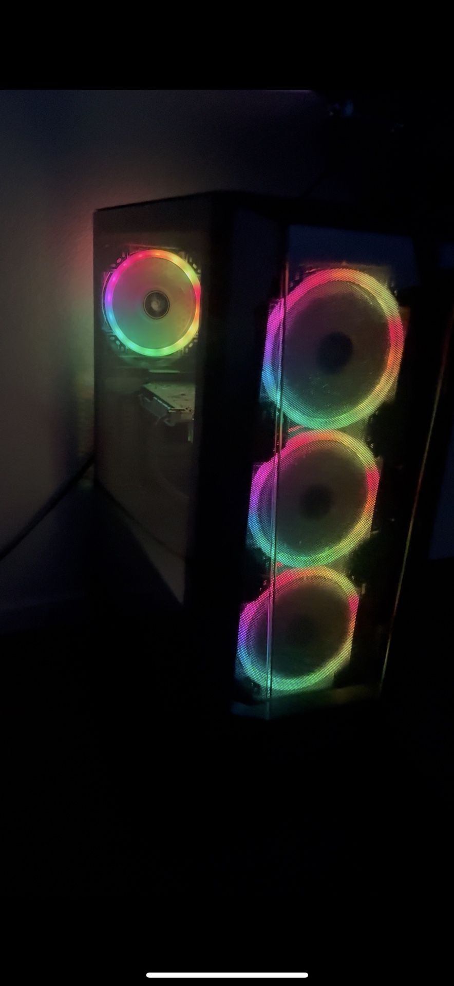 Gaming PC With Podcast Microphone