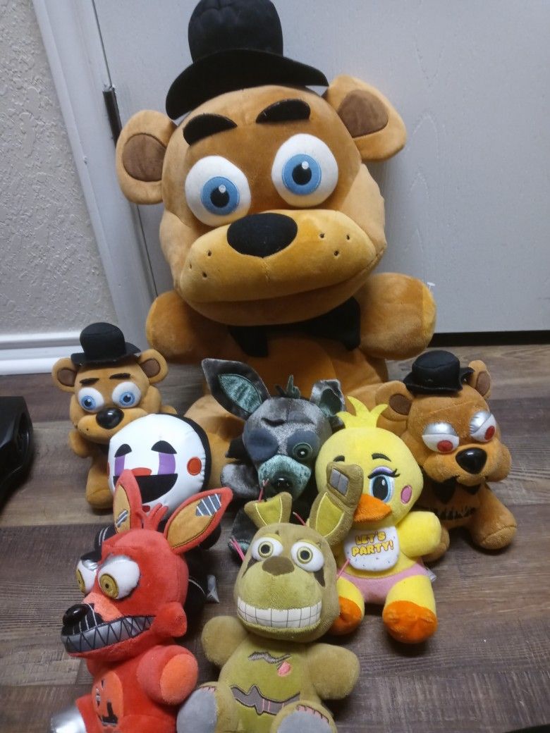 Lot Of Five Nights At Freddy Plushies