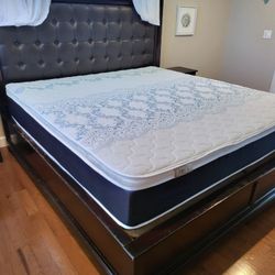 NEW KING PLUSH PILLOW TOP MATTRESS. Bed frame is not available. Take it home same day 👍