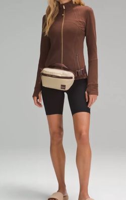 Lululemon All Day Essentials Belt Bag 2.5L for Sale in Los Angeles, CA - OfferUp Lululemon All Day Essentials Belt Bag 2.5L for Sale in Los Angeles, CA - OfferUp