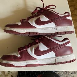 Nike Dunk Team Red Size 9.5
