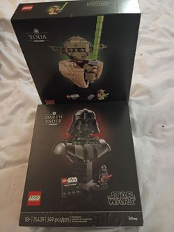 LEGO Star Wars: Attack of the Clones Yoda Bust &Darth Vader Bust