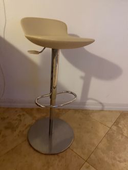 Modern Adjustable Swivel Bar Stool – Bombo Style – $85 OBO