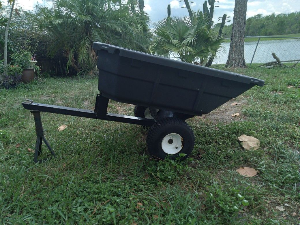 Riding lawn mower trailer/dump cart