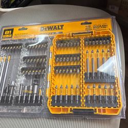 DEWALT Maxfit Ultra Steel Screwdriving/Drill Bit Set (81-Piece) with Medium Toughcase