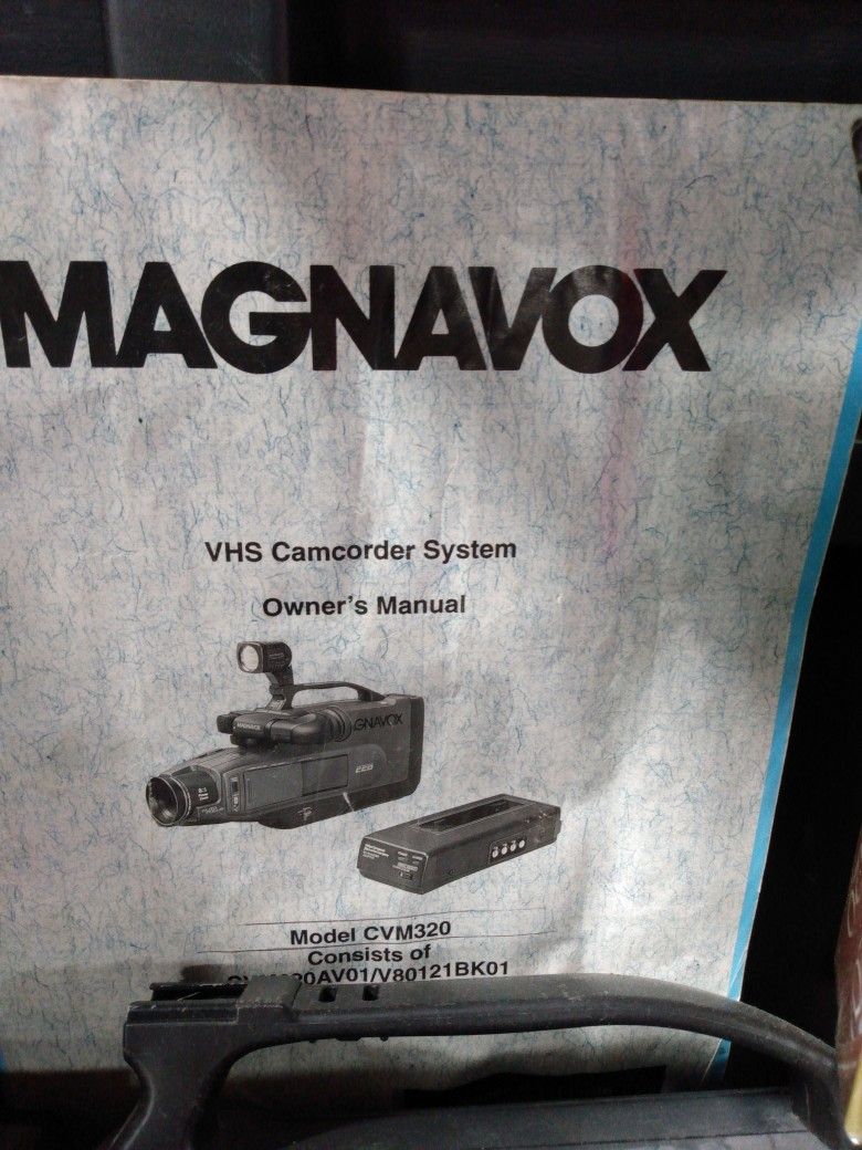 Cvm 320 Magnavox Camcorder With Carrying Strap 2% New In Package Battery Carrying Case And Wires