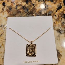 Gold "D" necklace