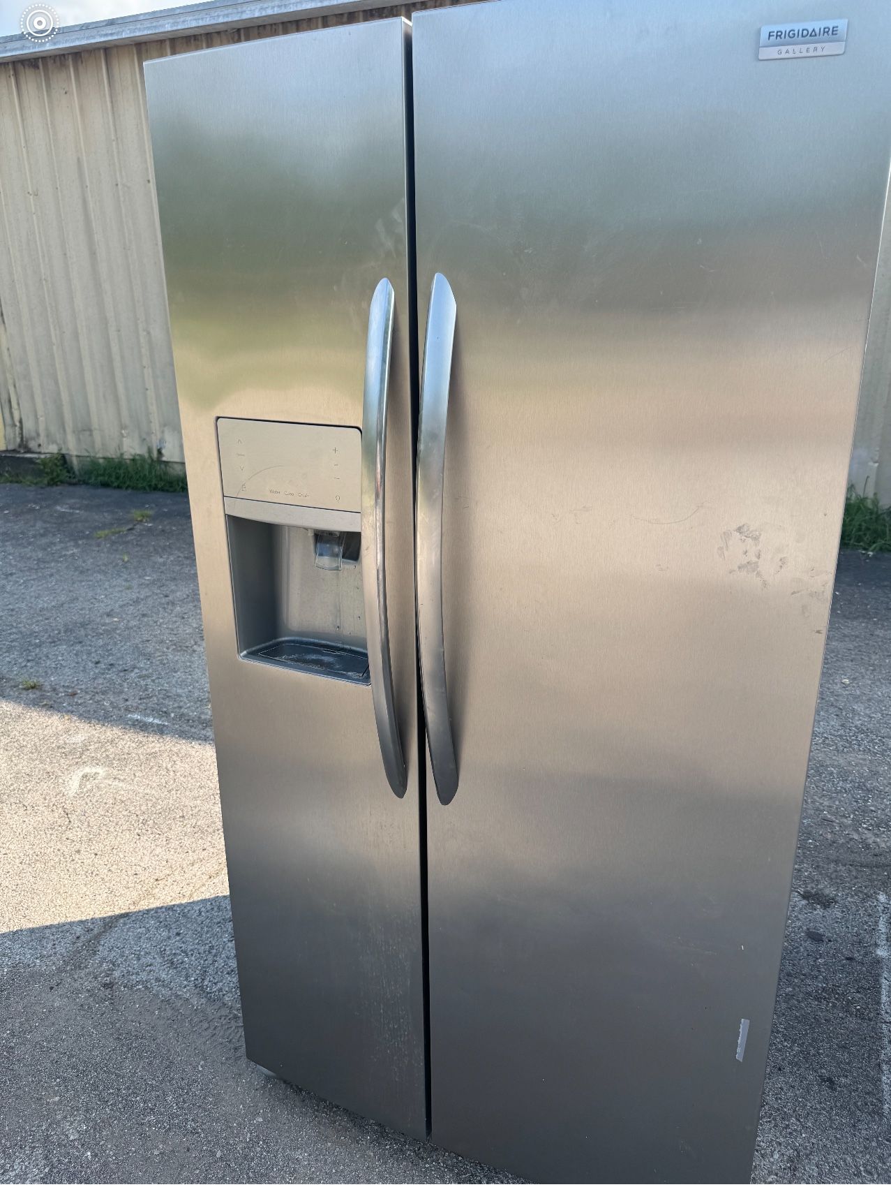 Refrigerator