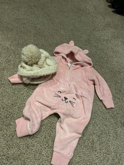 Cute baby girl winter outfit! 6M, and I’m including a Bennie!