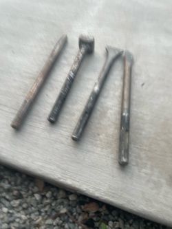 Concrete chipping bits