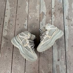 Yeezy Desert Boot Size 9.5 Men’s